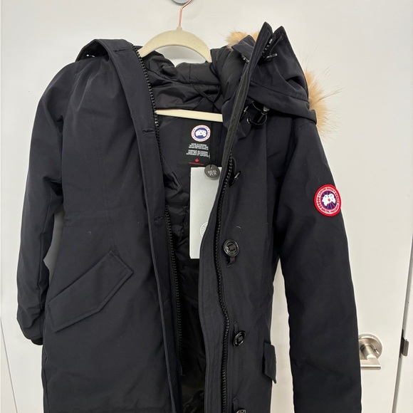 Canada Goose Rossclair Parka Women’s Size S Brand New